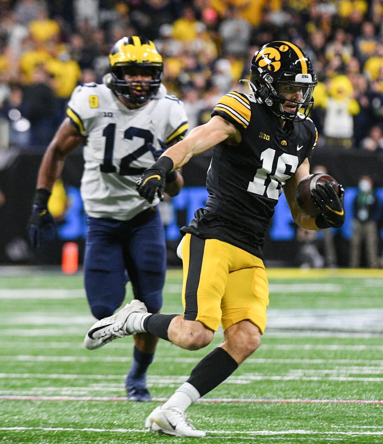 20421-qc-spt-big-ten-final-007